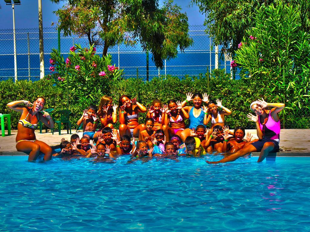 Baia Calavà Hotel e Residence Gioiosa Marea Esterno foto